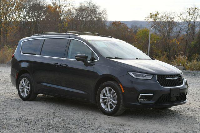 used 2021 Chrysler Pacifica car, priced at $19,995