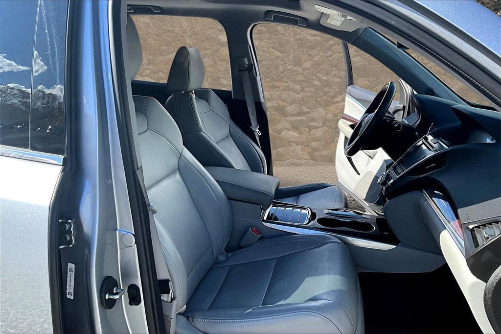 used 2020 Acura MDX car, priced at $27,995