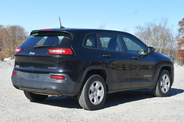 used 2016 Jeep Cherokee car, priced at $12,995