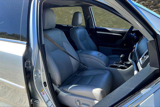 used 2018 Toyota Highlander car, priced at $19,995