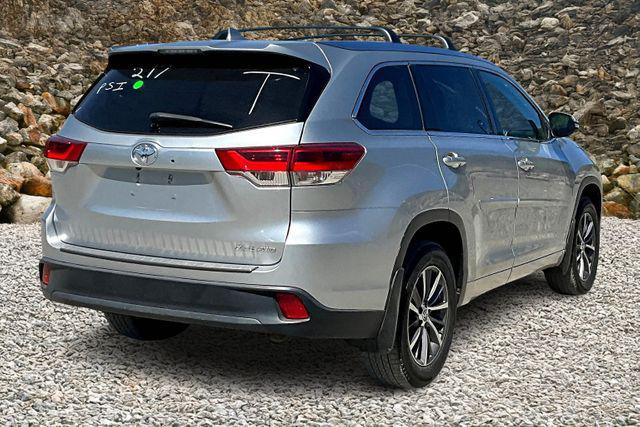 used 2018 Toyota Highlander car, priced at $19,995