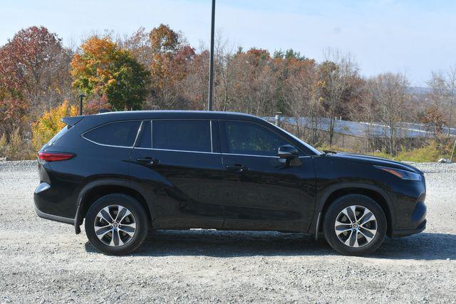 used 2021 Toyota Highlander car, priced at $29,995