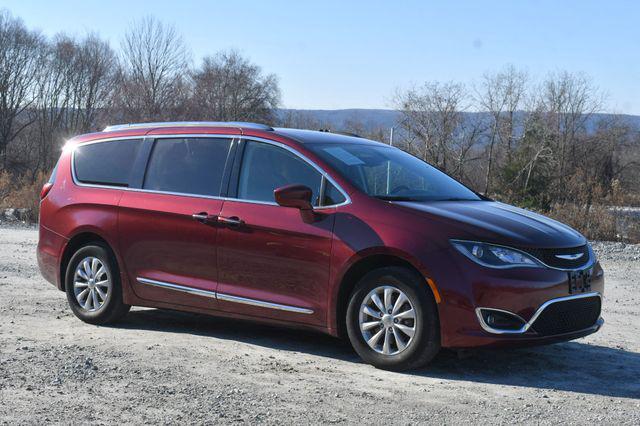 used 2018 Chrysler Pacifica car, priced at $12,995