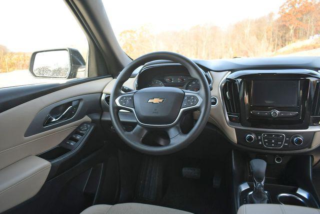 used 2022 Chevrolet Traverse car, priced at $19,995