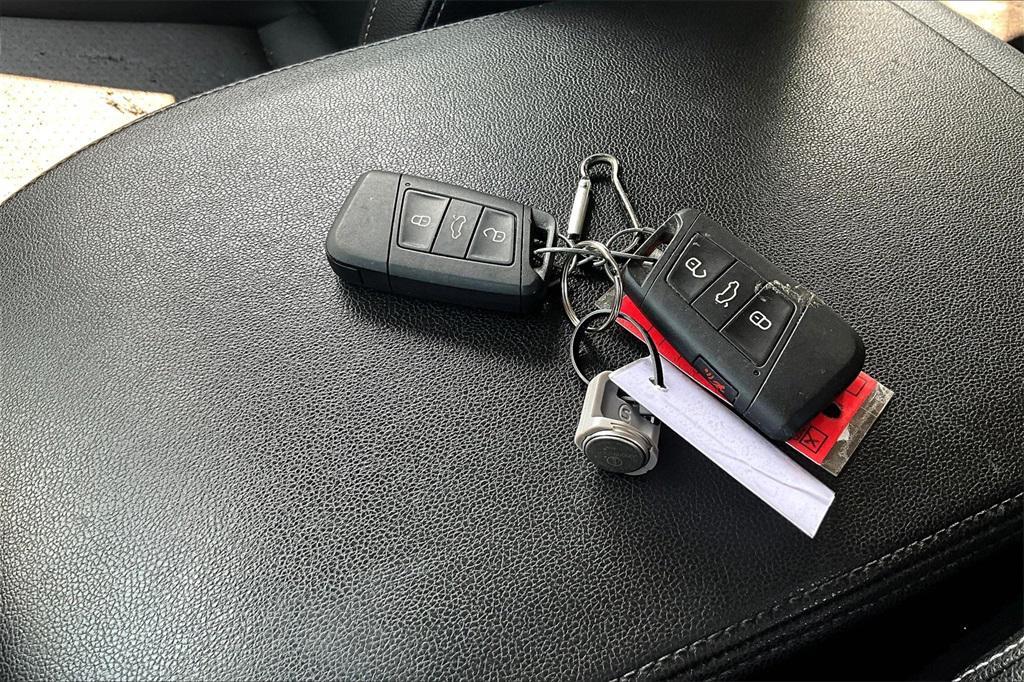 used 2018 Volkswagen Atlas car, priced at $16,995