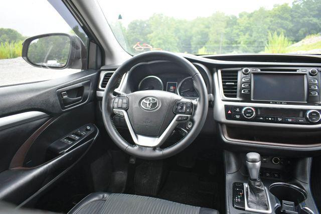 used 2019 Toyota Highlander car, priced at $17,995