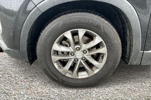 used 2020 Hyundai Santa Fe car, priced at $15,995