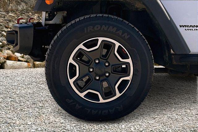 used 2014 Jeep Wrangler Unlimited car, priced at $18,995
