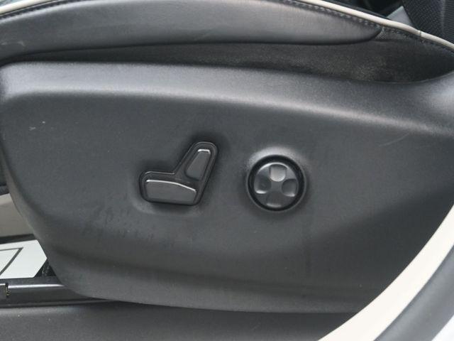 used 2023 Chrysler Pacifica car, priced at $25,798