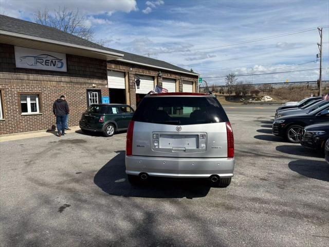 used 2004 Cadillac SRX car, priced at $8,250