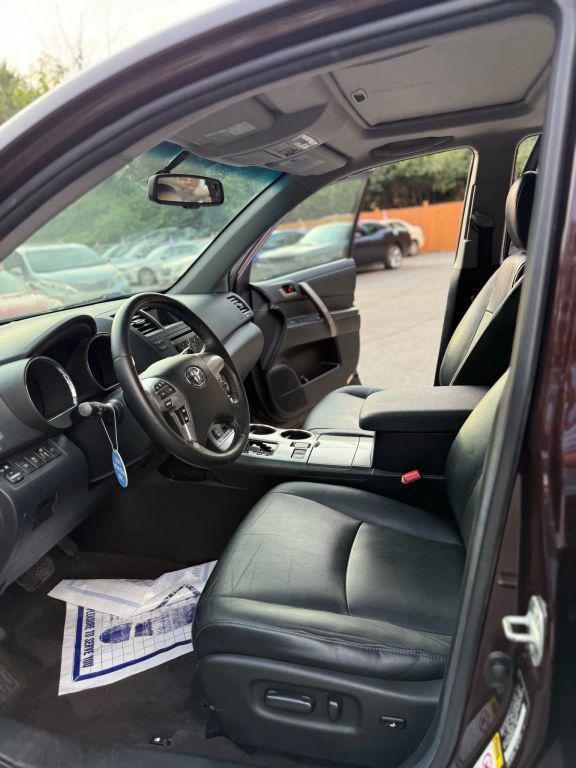 used 2011 Toyota Highlander car, priced at $13,999