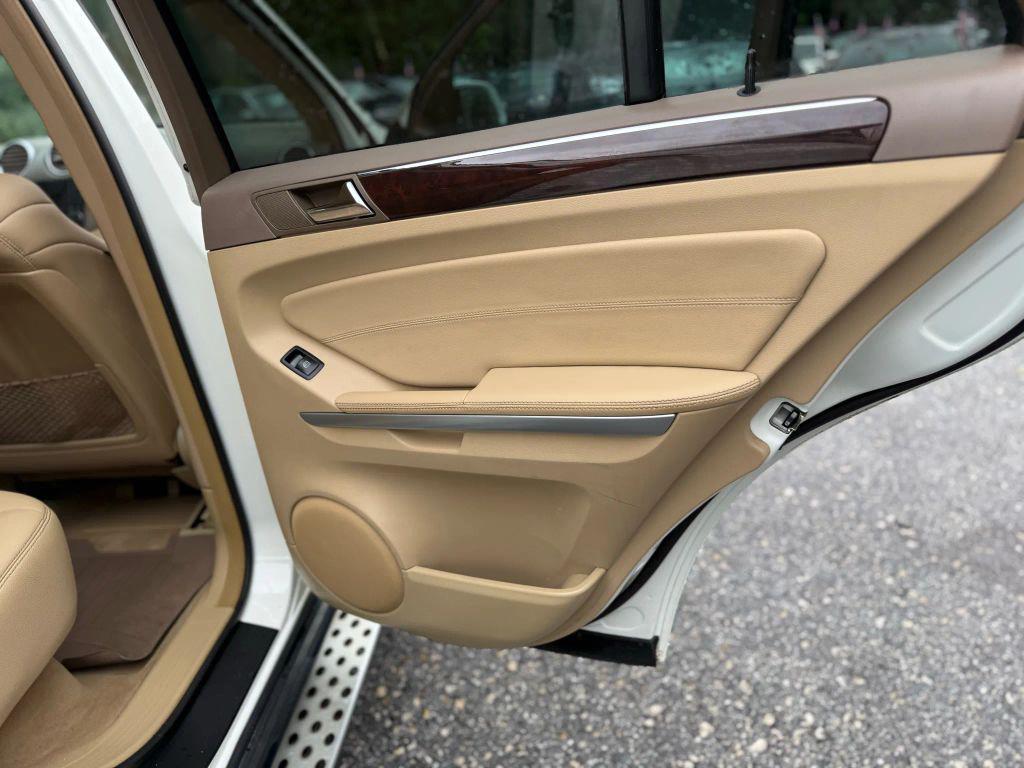 used 2010 Mercedes-Benz M-Class car, priced at $9,500