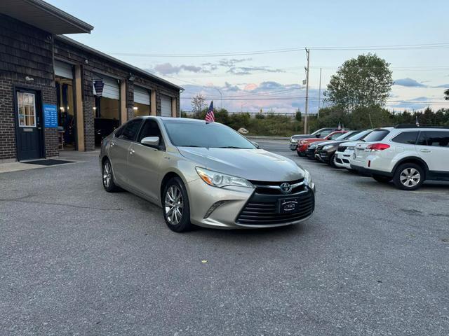 used 2015 Toyota Camry Hybrid car, priced at $15,500