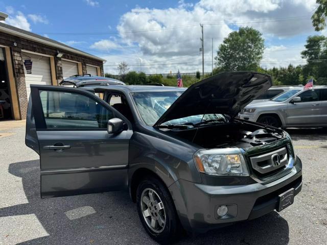 used 2010 Honda Pilot car, priced at $10,500