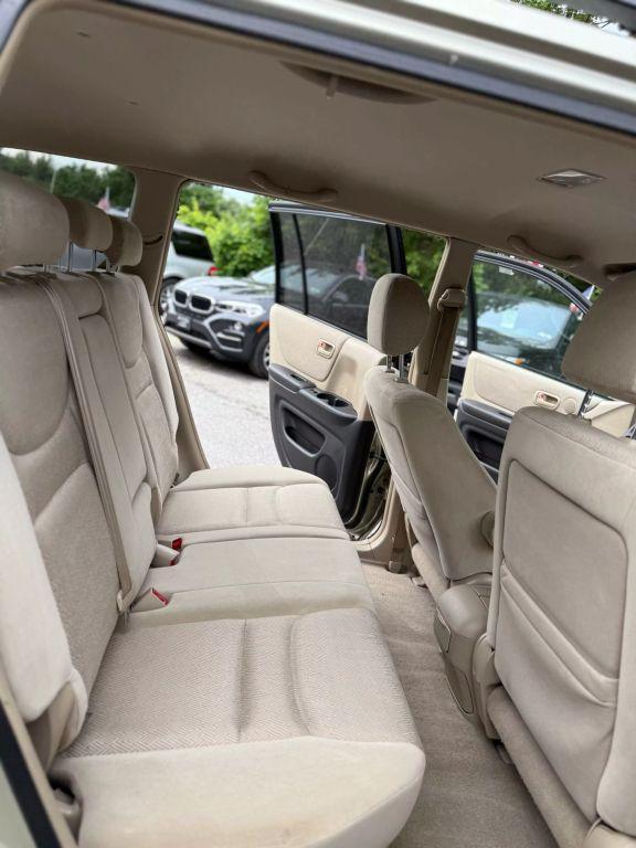 used 2003 Toyota Highlander car, priced at $6,500