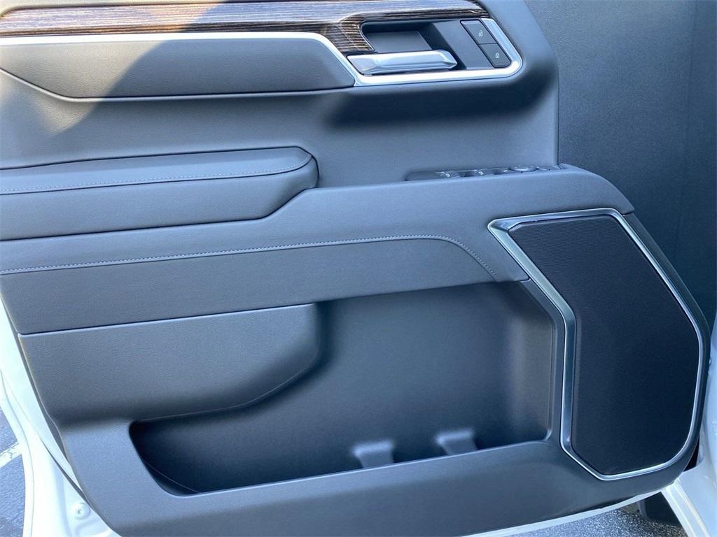 new 2025 GMC Sierra 1500 car, priced at $48,000