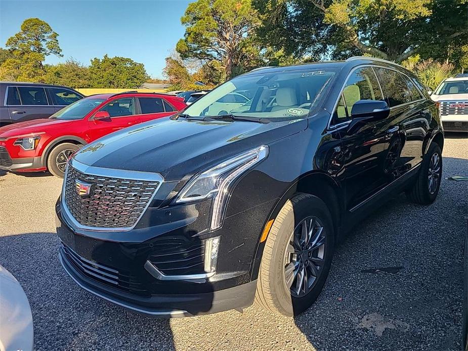 used 2022 Cadillac XT5 car, priced at $30,000