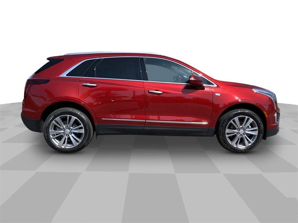 new 2025 Cadillac XT5 car, priced at $55,935