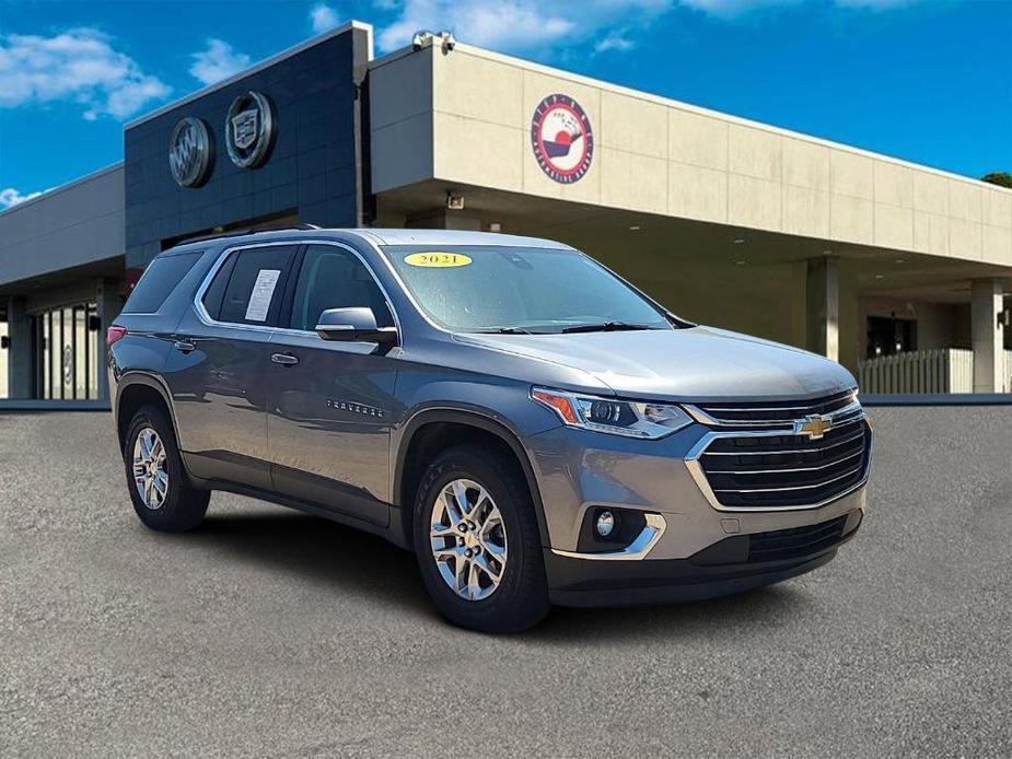 used 2021 Chevrolet Traverse car, priced at $26,555