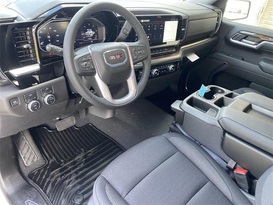 new 2025 GMC Sierra 1500 car, priced at $57,035