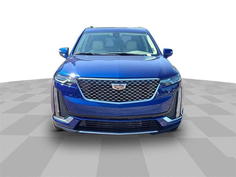 new 2025 Cadillac XT6 car, priced at $55,415