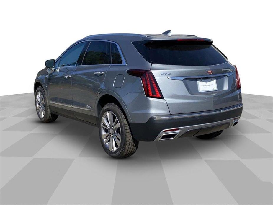 new 2025 Cadillac XT5 car, priced at $50,990