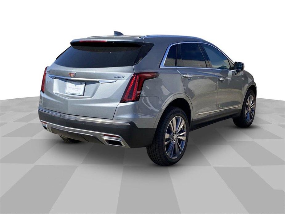 new 2025 Cadillac XT5 car, priced at $50,990