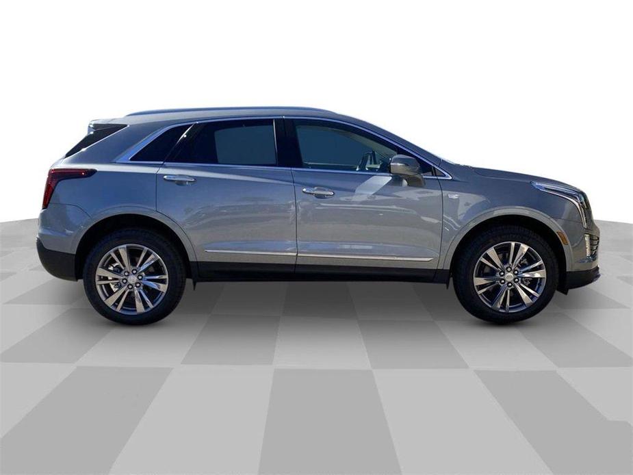 new 2025 Cadillac XT5 car, priced at $50,990