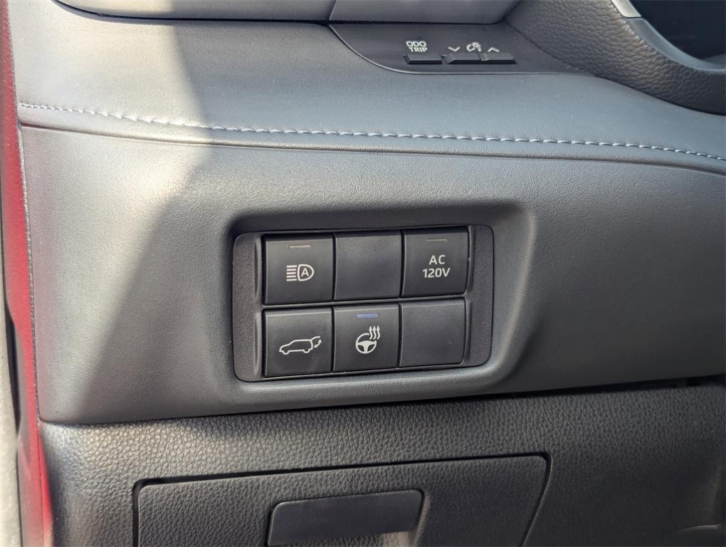 used 2023 Toyota Highlander Hybrid car, priced at $44,799