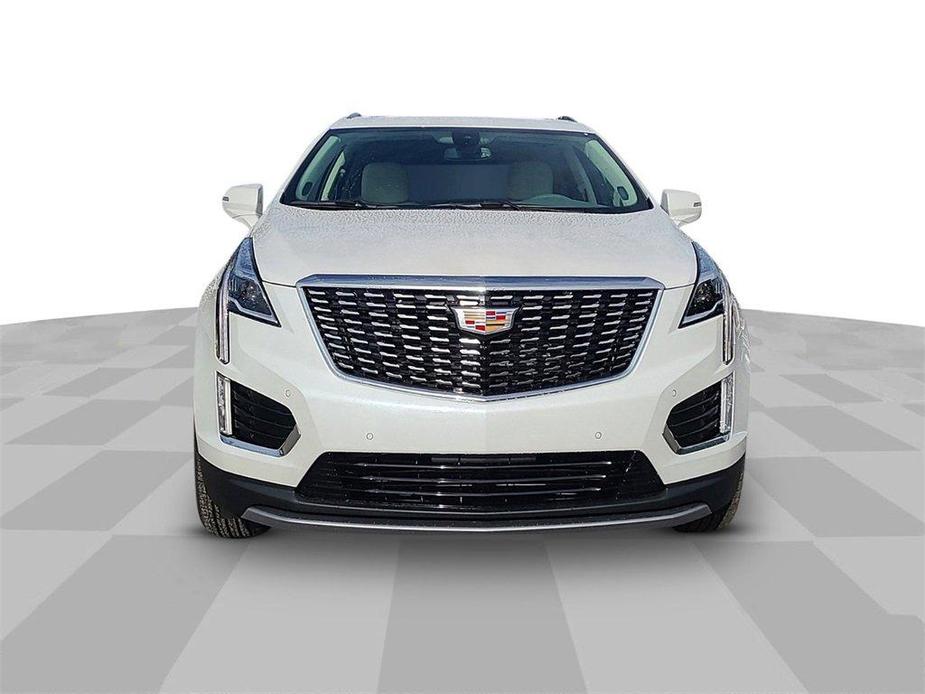 new 2025 Cadillac XT5 car, priced at $52,215