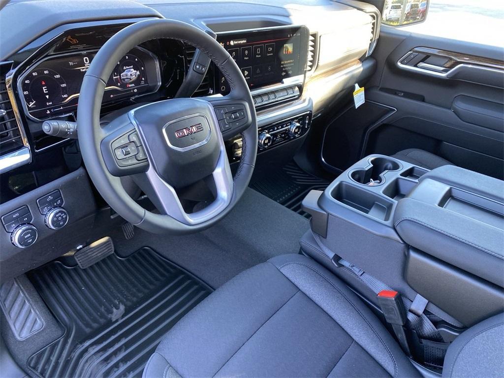 new 2025 GMC Sierra 1500 car, priced at $47,395