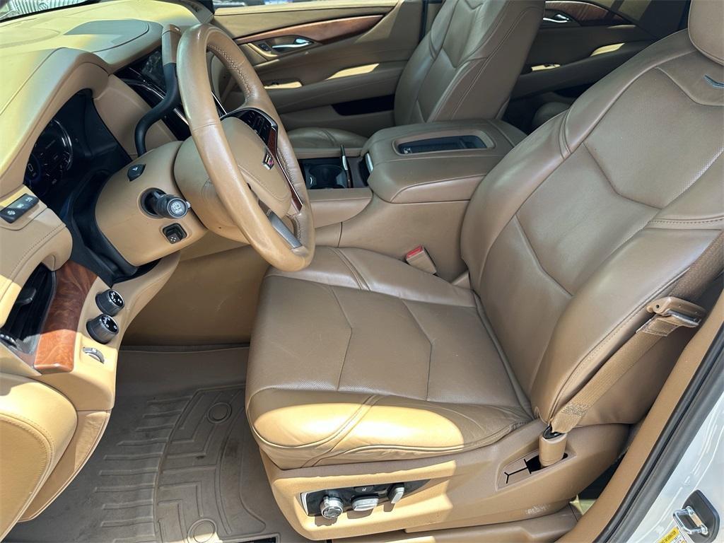 used 2017 Cadillac Escalade ESV car, priced at $26,997