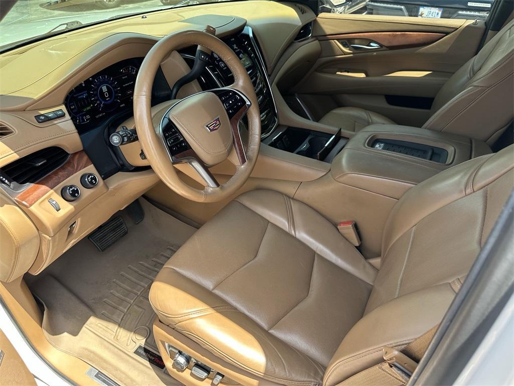 used 2017 Cadillac Escalade ESV car, priced at $26,997