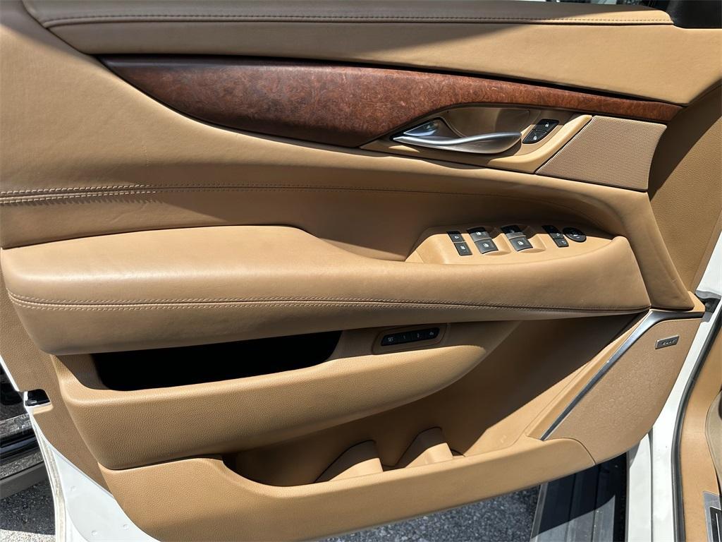 used 2017 Cadillac Escalade ESV car, priced at $26,997