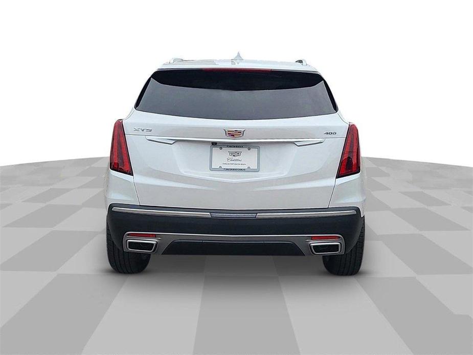 new 2025 Cadillac XT5 car, priced at $53,215