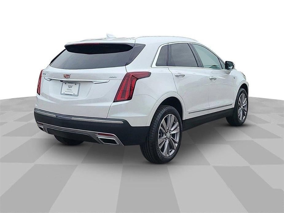 new 2025 Cadillac XT5 car, priced at $53,215