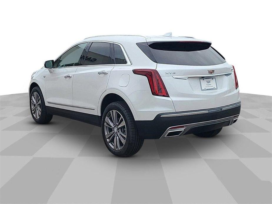 new 2025 Cadillac XT5 car, priced at $53,215