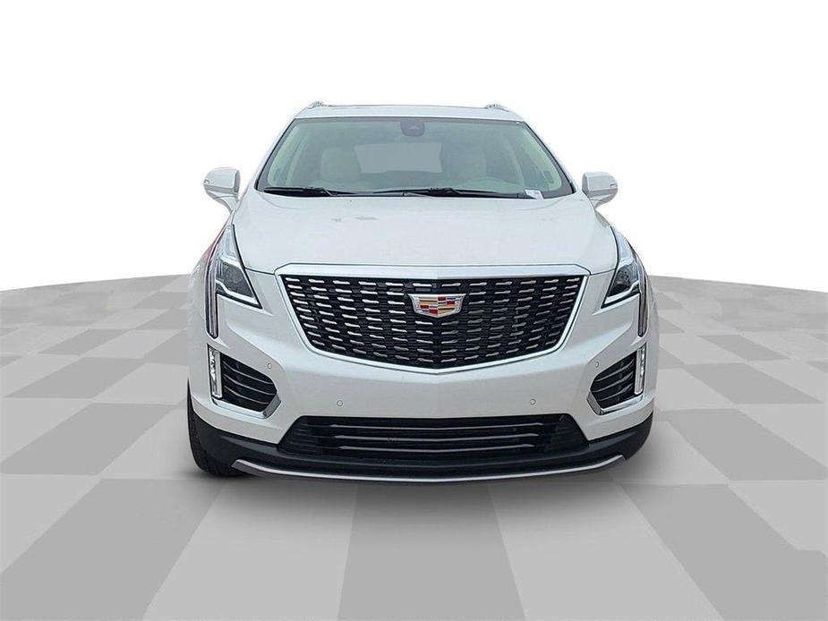 new 2025 Cadillac XT5 car, priced at $53,215