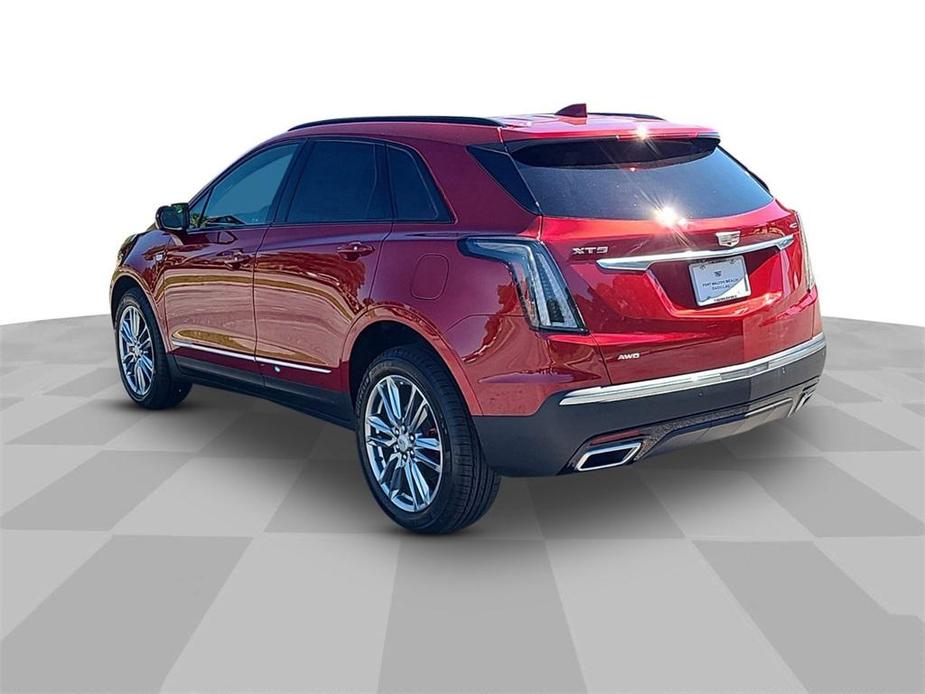 new 2025 Cadillac XT5 car, priced at $60,015