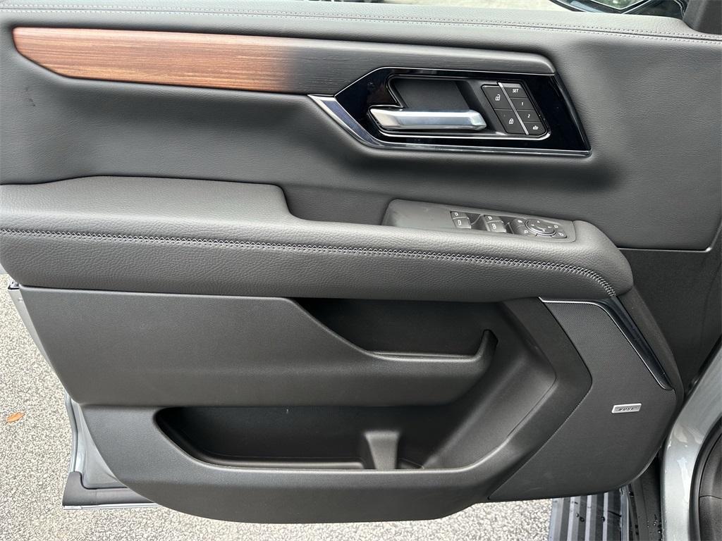 new 2025 GMC Yukon XL car, priced at $91,260