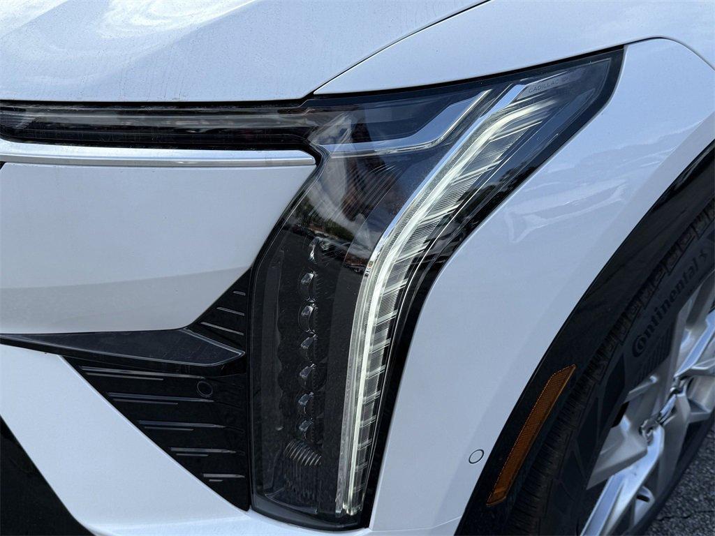 new 2025 Cadillac OPTIQ car, priced at $55,615