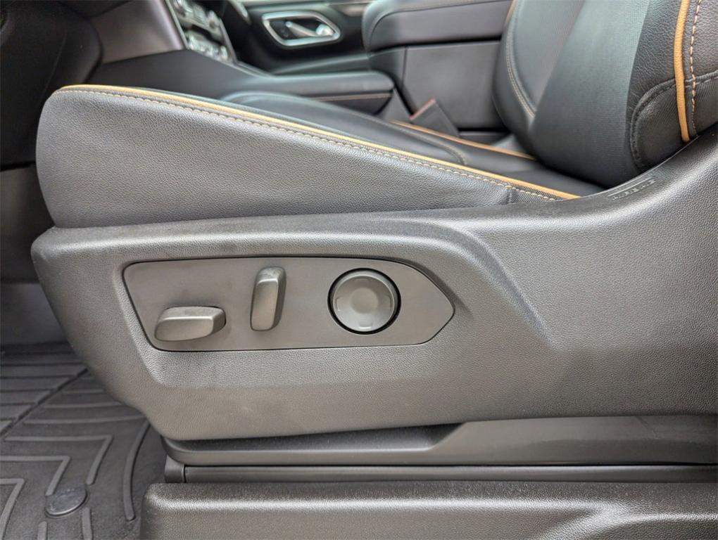 used 2023 GMC Yukon XL car, priced at $68,308