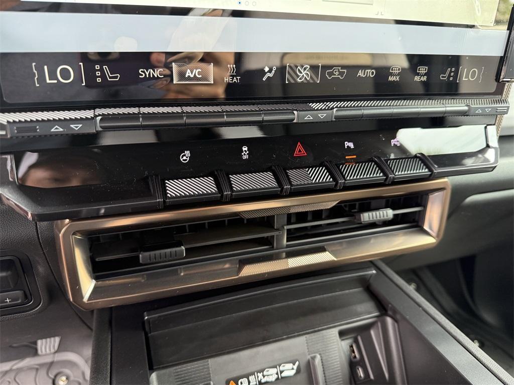 new 2025 GMC HUMMER EV Pickup car, priced at $97,515