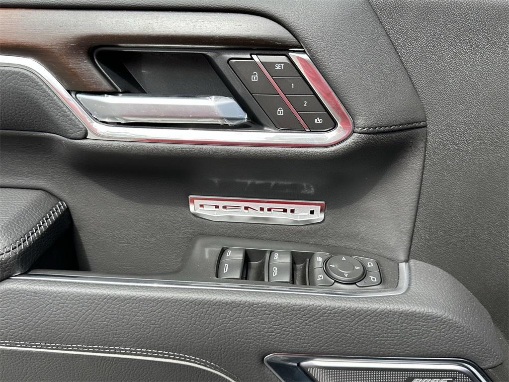 new 2025 GMC Sierra 1500 car, priced at $71,330