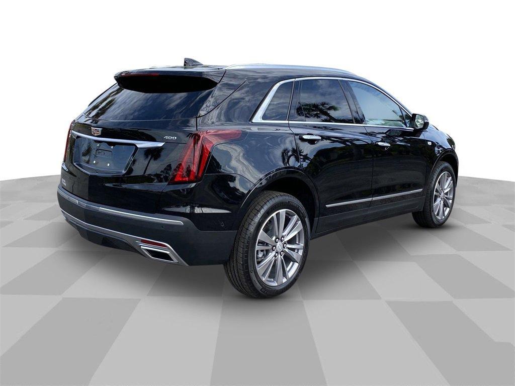 new 2025 Cadillac XT5 car, priced at $60,105