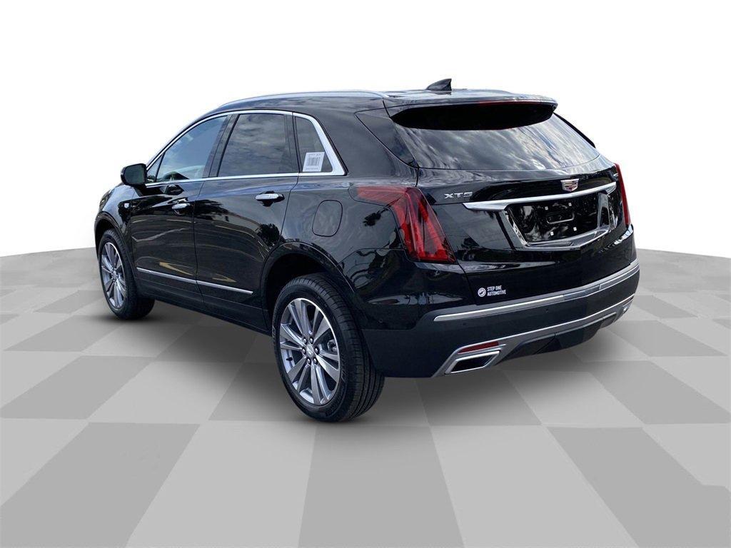 new 2025 Cadillac XT5 car, priced at $60,105