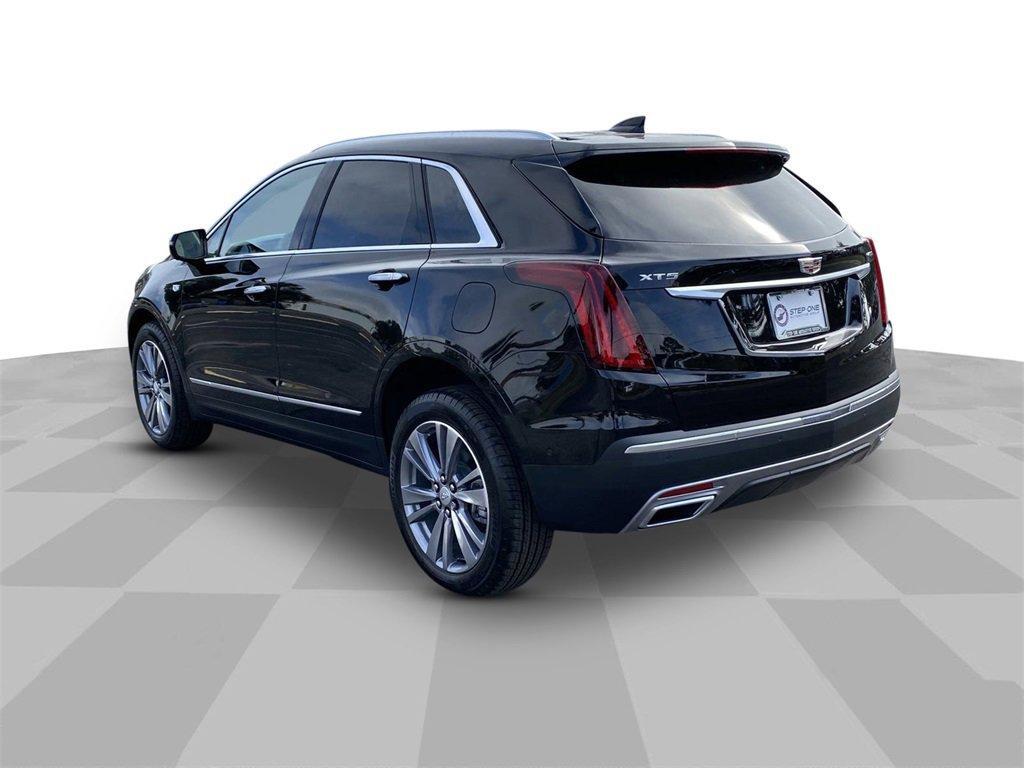 new 2025 Cadillac XT5 car, priced at $60,390