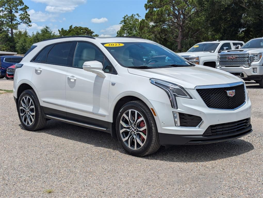 used 2023 Cadillac XT5 car, priced at $42,936