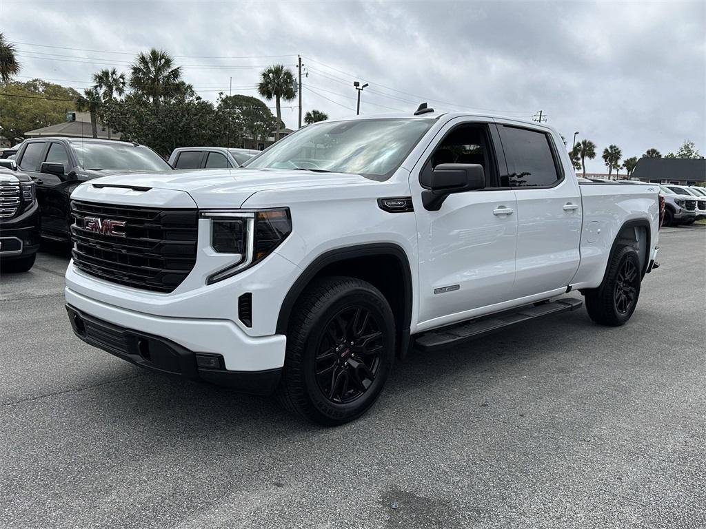 new 2025 GMC Sierra 1500 car, priced at $54,923
