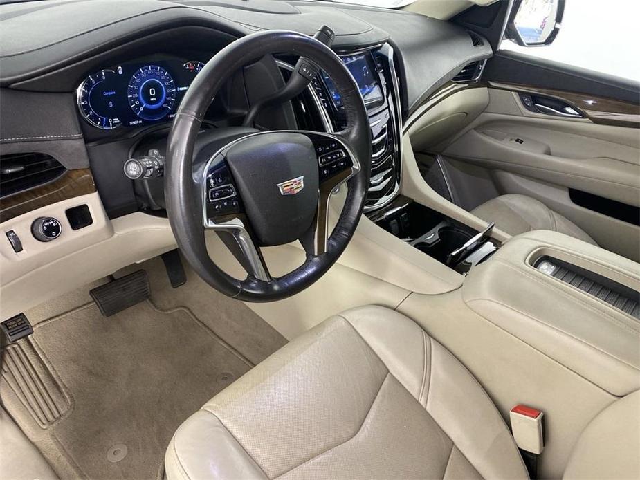 used 2020 Cadillac Escalade ESV car, priced at $38,899